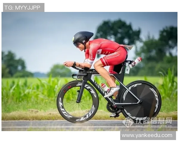 深圳足球队在挑战赛中的团队协作表现分析与评价 深圳足球队在挑战赛中的团队协作表现分析与评价